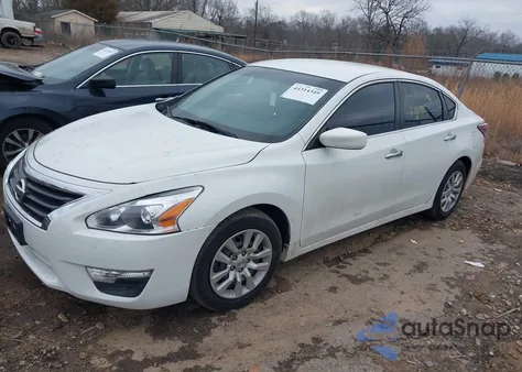 2015 Nissan Altima 2.5/2.5 S/2.5 Sl/2.5 Sv из США, поврежденный, VIN 1N4AL3AP1FN399656